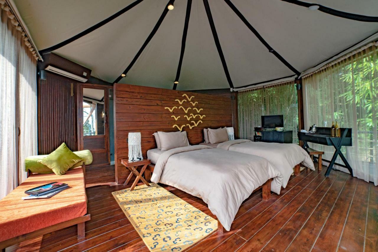 The Pavilions Himalayas Lake View Pokhara Exterior photo